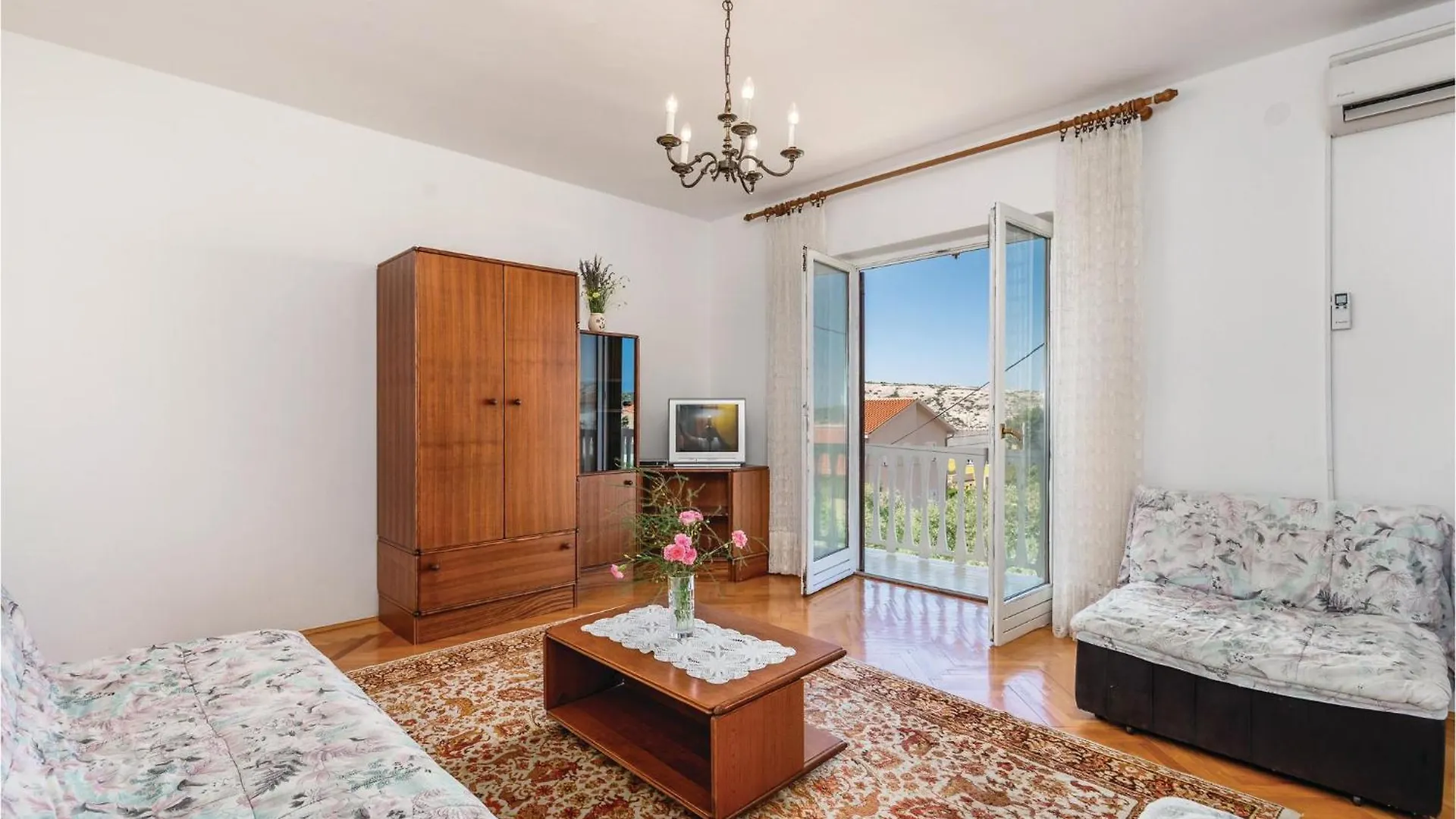 Nice Apartment In Barbat With 3 Bedrooms And Wifi Barbat na Rabu