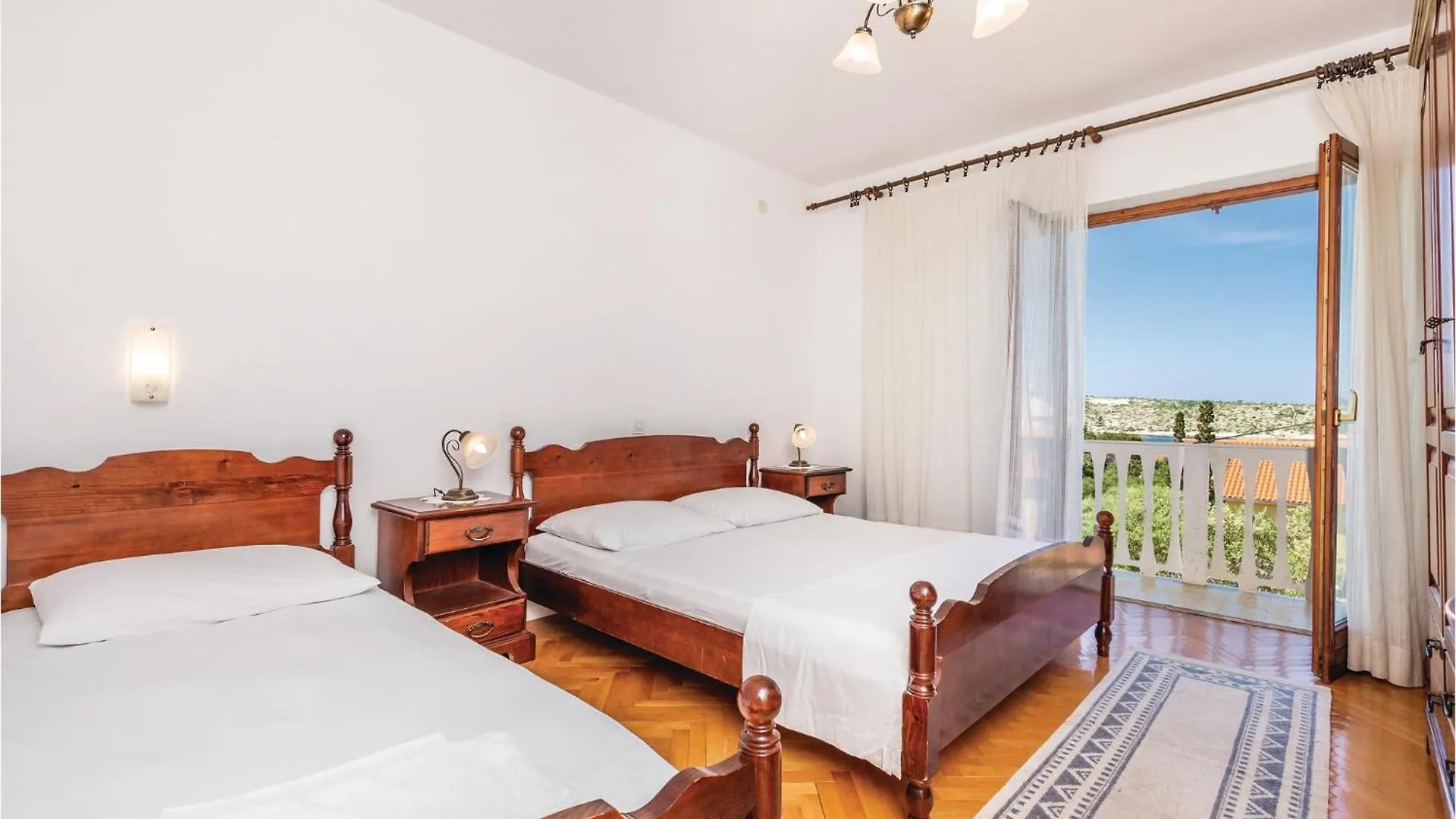 Nice Apartment In Barbat With 3 Bedrooms And Wifi Barbat na Rabu