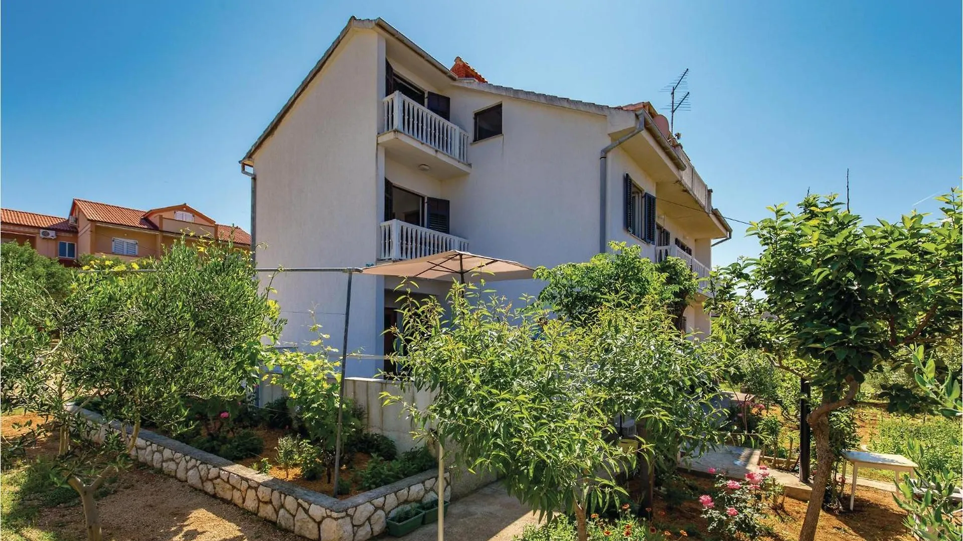 Nice Apartment In Barbat With 3 Bedrooms And Wifi Barbat na Rabu