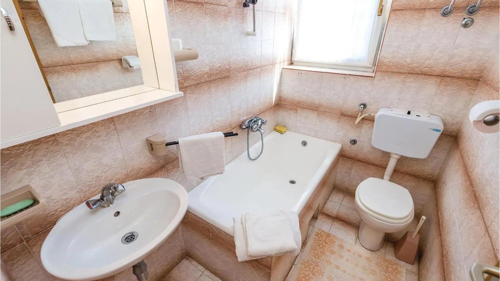 Nice Apartment In Barbat With 3 Bedrooms And Wifi Barbat na Rabu Croatia